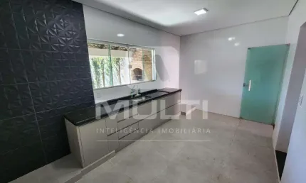 Casa com 3 quartos para alugar na Cidade Jardim, Uberlândia 