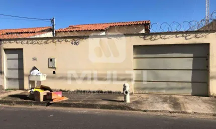 Casa com 2 quartos para alugar no Jardim Europa, Uberlândia 
