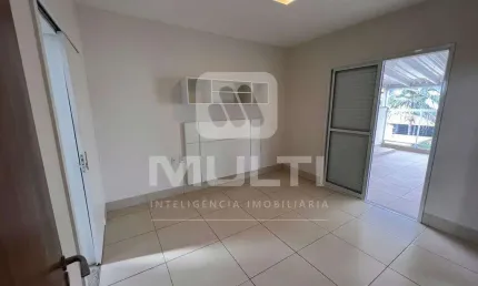 Casa com 3 quartos à venda no Jardim Karaíba, Uberlândia 