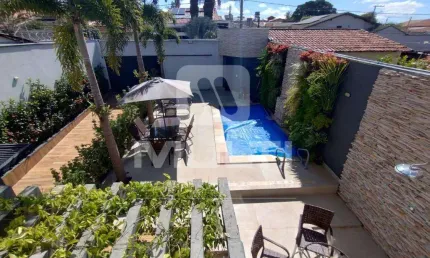 Casa com 4 quartos à venda na Cidade Jardim, Uberlândia 
