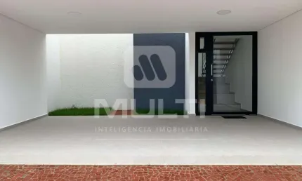 Casa com 3 quartos para alugar no Jardim Karaíba, Uberlândia 