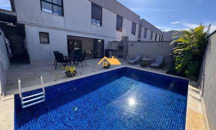 Casa com Piscina Privativa em Condomínio Fechado ? Barra do Sahy