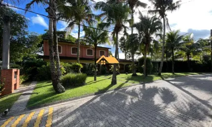 Casa à Venda na praia de Toque-toque Pequeno: 5 Quartos, 2 Salas, 3 Banheiros e mais!