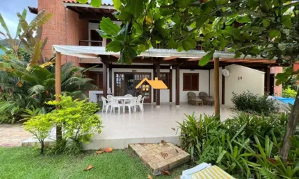 Casa  em Juquehy, São Sebastião-SP: 3 quartos, 1 suíte, 2 salas, 3 banheiros, 2 vagas, 130m². Venha conferir!