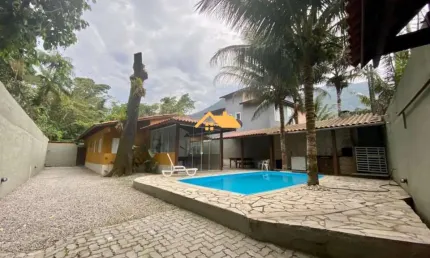 Imperdível Casa terrea à Venda em Maresias, São Sebastião-SP: 4 Quartos, 2 Suítes, 3 Salas, 3 Banheiros, 3 Vagas e 148m²!