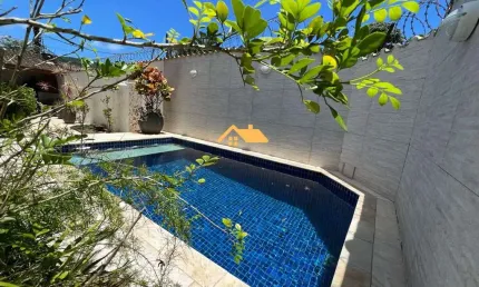Sobrado de 3 quartos em Juquehy: Venda e Locação Anual em São Sebastião-SP, com 175m² e 2 vagas de garagem!