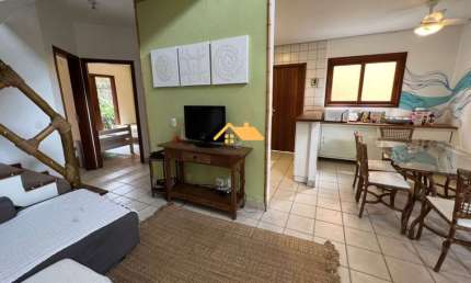 Casa em Condomínio em Camburi, São Sebastião-SP: 4 Quartos, 2 Suítes, 2 Salas, 3 Banheiros, 2 Vagas de Garagem - 130m².