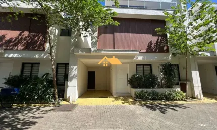 Locacao de temporada- Casa em Condomínio em Camburi, São Sebastião-SP: 5 Quartos, 3 Suítes, 2 Salas, 4 Banheiros, 3 Vagas de Garagem, 200m².