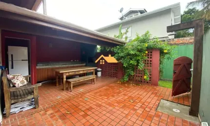 Casa no condomínio capitanias de maresias com 3 quartos, 1 suíte e 3 vagas de garagem - são sebastião-sp
