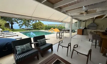 Luxuosa casa em condomínio à venda em Maresias, São Sebastião-SP: 5 quartos, 5 suítes, 3 salas, 6 banheiros, 2 vagas, 350m².