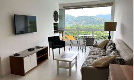 Casa em Condomínio em Camburi, São Sebastião-SP: 3 Quartos, 3 Suítes, 2 Salas, 3 Banheiros, 2 Vagas, 92m². Venha Conferir!