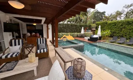 Imóvel de alto padrão em condomínio exclusivo em Juquehy, São Sebastião-SP: 5 quartos, 5 suítes, 3 salas, 5 banheiros, 3 vagas, 350m²
