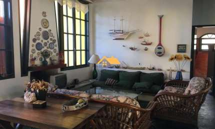 Casa à venda em São Sebastião-SP: 4 quartos, 2 suítes, 2 salas, 3 banheiros, 2 vagas de garagem, 175,10 m² na Barra do Una.