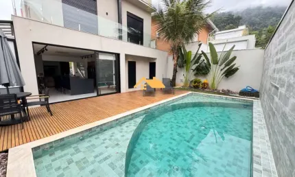 Imperdível oportunidade: casa à venda em são sebastião-sp, no bairro juquehy, com piscina e vista para o mar!