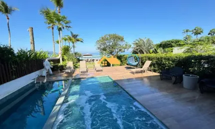 Luxuosa casa em condomínio com 6 quartos e 6 suítes em juquehy, são sebastião-sp: 400m², 3 salas, 6 banheiros e 4 vagas.