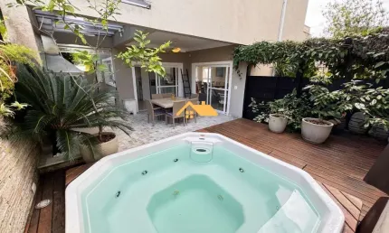 Casa de luxo em condomínio Juquehy: 4 quartos, 4 suítes, 3 salas, 4 banheiros, 2 vagas - São Sebastião-SP!