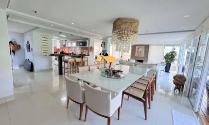 Casa  em condomínio Raizes de Juquehy, São Sebastião-SP: 4 quartos, 4 suítes, 3 salas, 4 banheiros, 3 vagas, 288m². Venda ou locação!