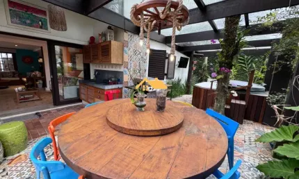 Casa  em condomínio exclusivo em Juquehy, São Sebastião-SP: 6 quartos, 6 suítes, 3 salas, 8 banheiros, 2 vagas, 260m².