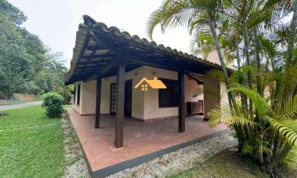 Casa terrea em camburizinho com 3 Quartos e 3 Suítes em Camburi, São Sebastião-SP: Imperdível!