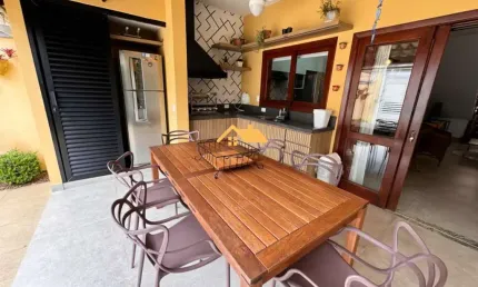 Casa em condomínio  em juquehy, são sebastião-sp  4 quartos, 1 suíte, 2 salas, 3 banheiros, 4 vagas  130m²