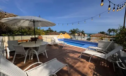 Imperdível Casa em Condomínio de Luxo em Juquehy, São Sebastião-SP: 5 suítes, 4 salas, 5 banheiros, 2 vagas, 400m².