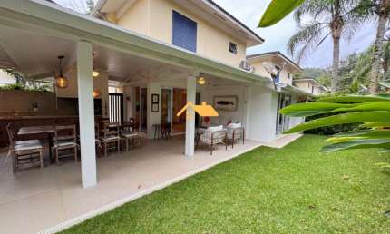 Casa de luxo em condomínio no Engenho, São Sebastião-SP: 4 quartos, 4 suítes, 2 salas, 4 banheiros, 2 vagas de garagem, 173m².