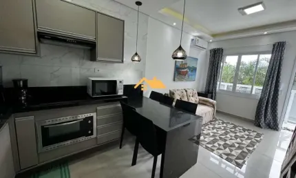 Casa em Condomínio  em Juquehy, São Sebastião-SP: 2 Quartos, 1 Suíte, 2 Salas, 2 Banheiros, 1 Vaga, 90m². Venha Conferir!