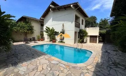 Casa em Condomínio de  em Juquehy - 3 quartos, 1 suíte, 2 salas, 2 banheiros, 1 vaga, 135m² - São Sebastião-SP