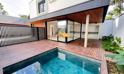 Lançamento! Casa em Condomínio a 150m da Praia- 4 Suítes ? Barra do Sahy