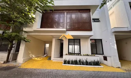 Sobrado em condomínio a venda em Camburi, São Sebastião-SP: 5 quartos, 3 suítes, 3 salas, 4 banheiros, 2 vagas, 178m². Venha conferir!