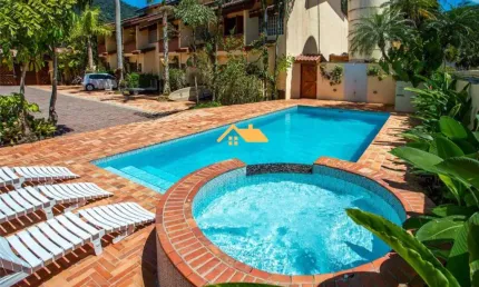 Casa em Condomínio em Juquehy locação de temporada São Sebastião-SP: 2 Quartos, 1 Suíte, 2 Vagas e 90m² de Conforto!