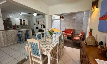 Condomínio azaleias  à Venda em Juquehy, São Sebastião-SP: 4 Quartos, 2 Suítes, 2 Salas, 3 Banheiros, 130m².