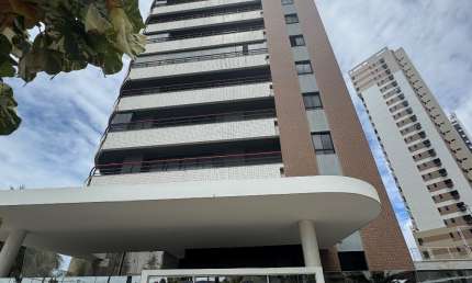 Apartamento alto padrão em frente ao aterro da Praia de Iracema