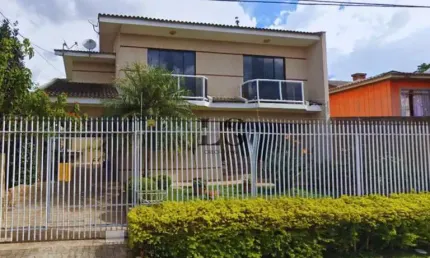 Sobrado para Venda em Guarapuava, Santana, 4 dormitórios, 2 suítes, 3 banheiros, 4 vagas