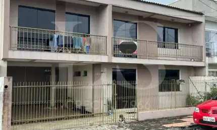 Sobrado para Venda em Guarapuava, Santana, 4 dormitórios, 3 banheiros, 2 vagas
