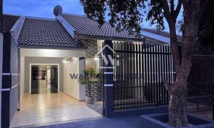 Investidor renda garantida de R$2.400,00 com aluguel, Casa à venda, no Jardim Monte Rei, em Maringá