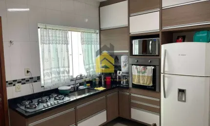 Casa à Venda com 125m² , 3 Dormitórios sendo 1 Suíte - Planalto - S.B.C