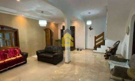 Casa com 4 quartos para alugar na Rua José Lobo, Jardim Maria Adelaide, São Bernardo do Campo