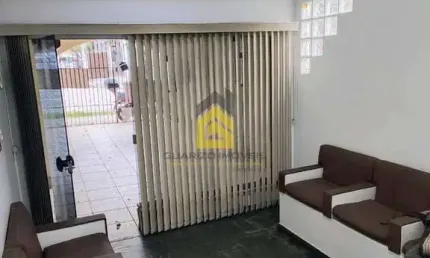 Casa comercial para venda ou locação, terreno tem 217m² em Santo André