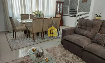 Sobrado à venda bairro Santa Terezinha - SBC com 181m²