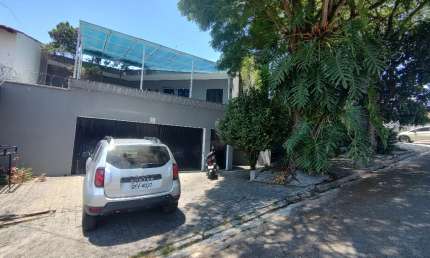 Casa de época na VILA OLIVEIRA para venda/locação tem 420 m² com 4 quartos 2 suítes Churrasqueira Piscina Sauna