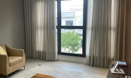 LINDA Casa no Condomínio Bella Cittá Fazenda Rodeio sobrado para venda tem 202 m² com 4 suítes