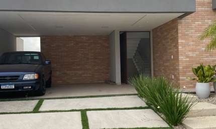 ÓTIMO Sobrado no Condomínio Bella Cittá Fazenda Rodeio para venda com 344 m² com 3 suítes PISCINA