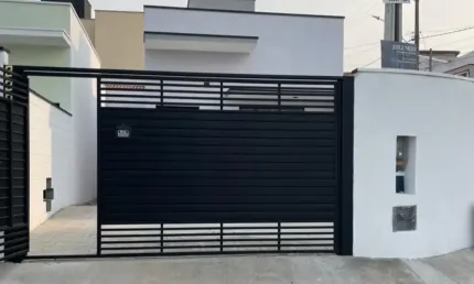 Ótima casa TÉRREA para venda possui 95 m² com 3 quartos sendo 1 suíte na Vila Oliveira/Socorro