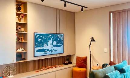 MARAVILHOSO apartamento mobiliado DAMEBE DUETTO para venda possui 84 m² Frente PRAÇA no Último andar