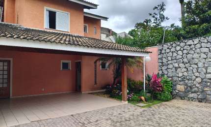 LINDO sobrado no MOGI HILLS III para venda com 99 m² com 3 quartos 1 suíte e  Espaço GOURMET