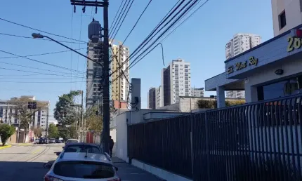 Ótimo apartamento para locação no Parque Monte Líbano 65 m²