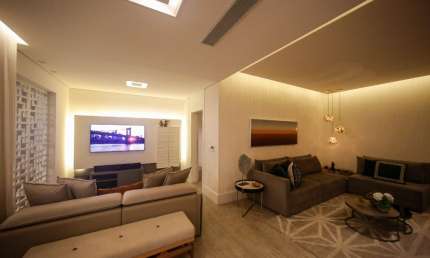 MARAVILHOSO apartamento no OMNI Residence 133 m² 3 suítes finamente MOBILIADO EQUIPADO e DECORADO