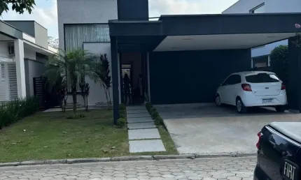 MARAVILHOSA casa térrea no Condomínio VEREDAS com 160 m² com PISCINA e área GOURMET