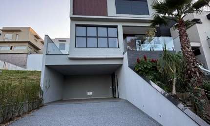 MARAVILHOSO Sobrado no BELLA CITTÁ FAZENDA RODEIO 263 m² com 4 suítes PISCINA E GOURMET